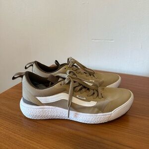 Vans Women’s Tan Ultrarange Sneakers